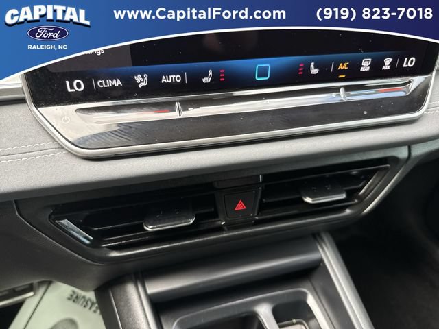 Used 2026 Volkswagen Tiguan SE R-Line AWD/4WD image 30