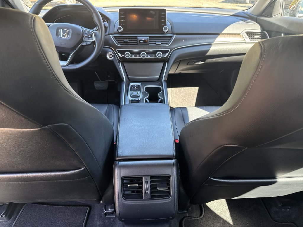 Used 2018 Honda Accord Touring image 21
