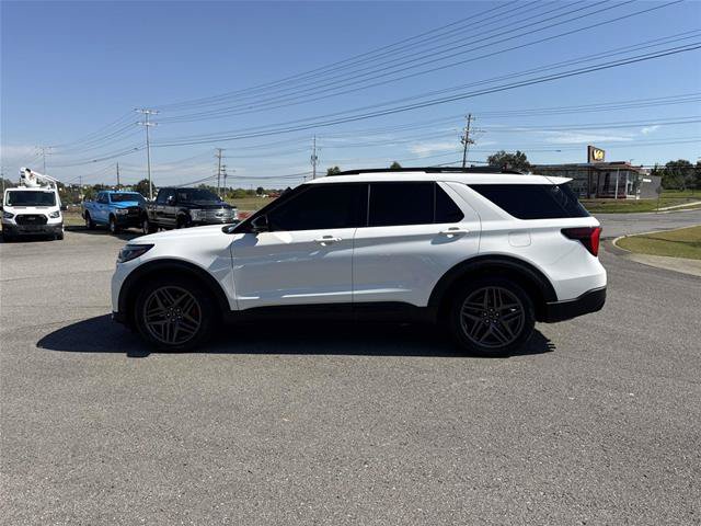 Certified 2025 Ford Explorer ST AWD/4WD image 8