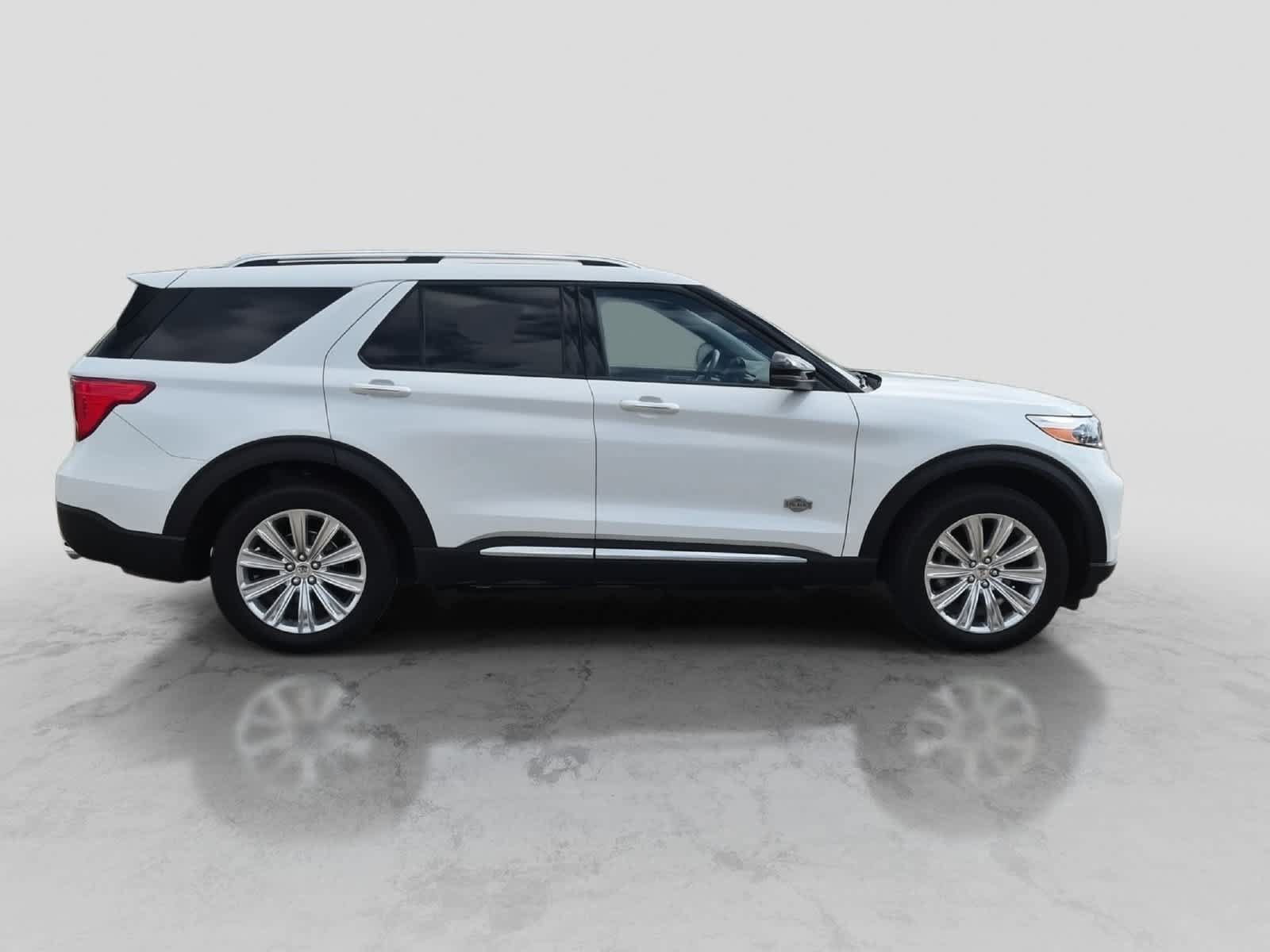 Certified 2024 Ford Explorer King Ranch w/ Technology Package AWD/4WD image 9