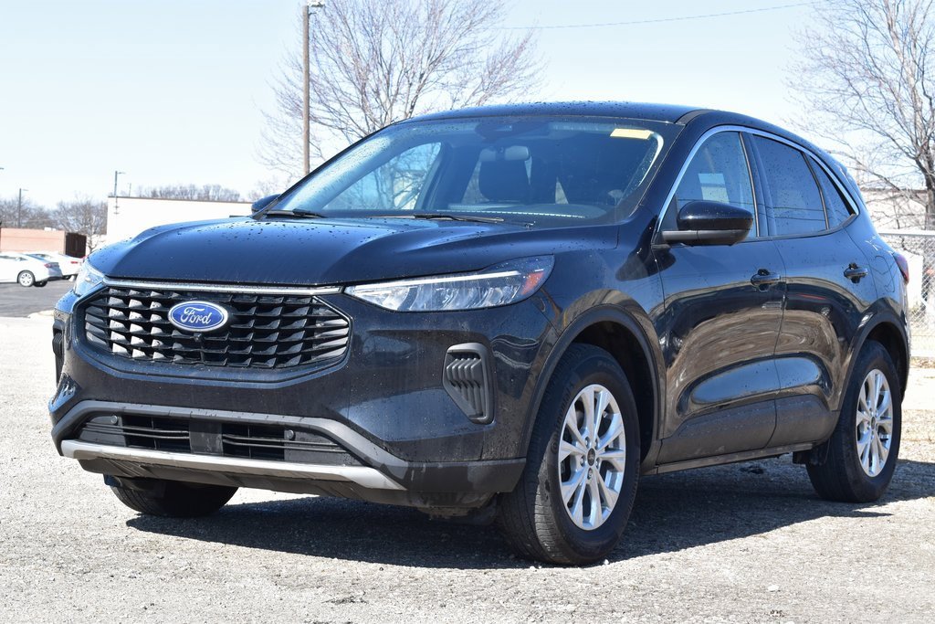 Certified 2023 Ford Escape Active w/ Tech Pack #2 image 1