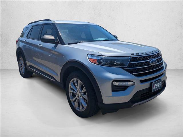 Certified 2020 Ford Explorer XLT w/ Equipment Group 202A AWD/4WD image 3