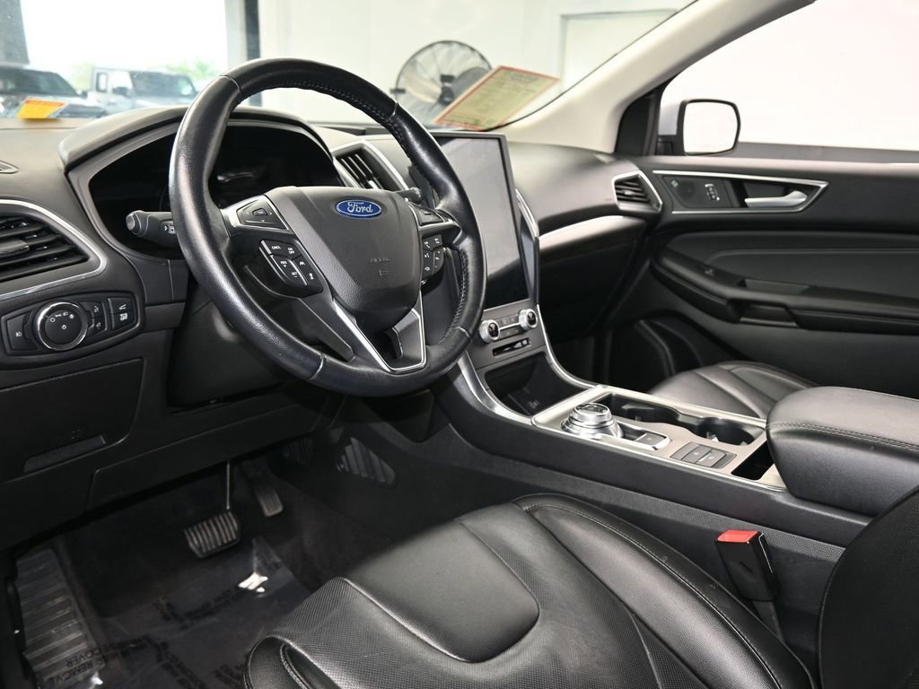 Certified 2022 Ford Edge Titanium w/ Equipment Group 301A image 31