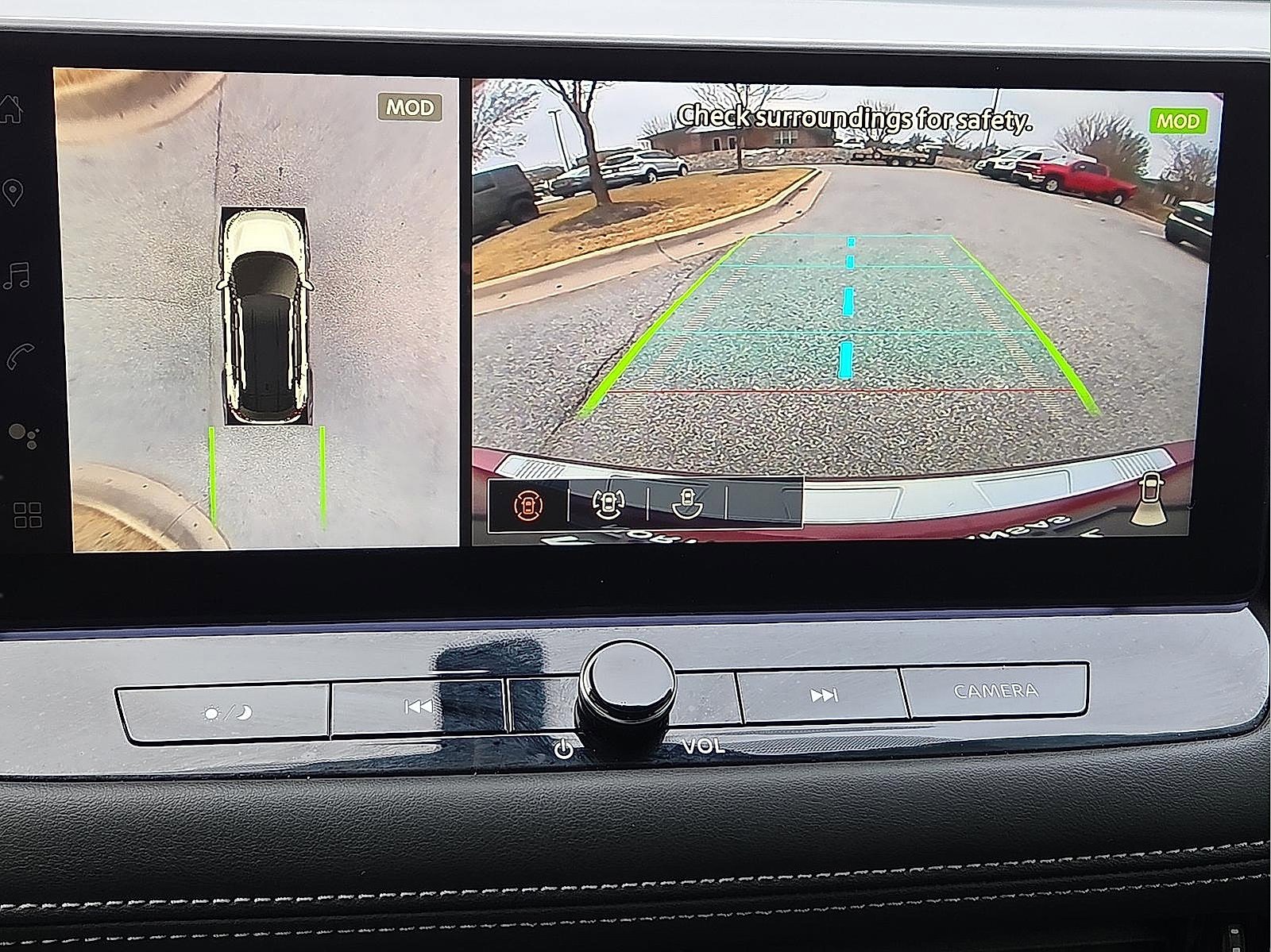 Used 2025 Nissan Rogue SL image 16