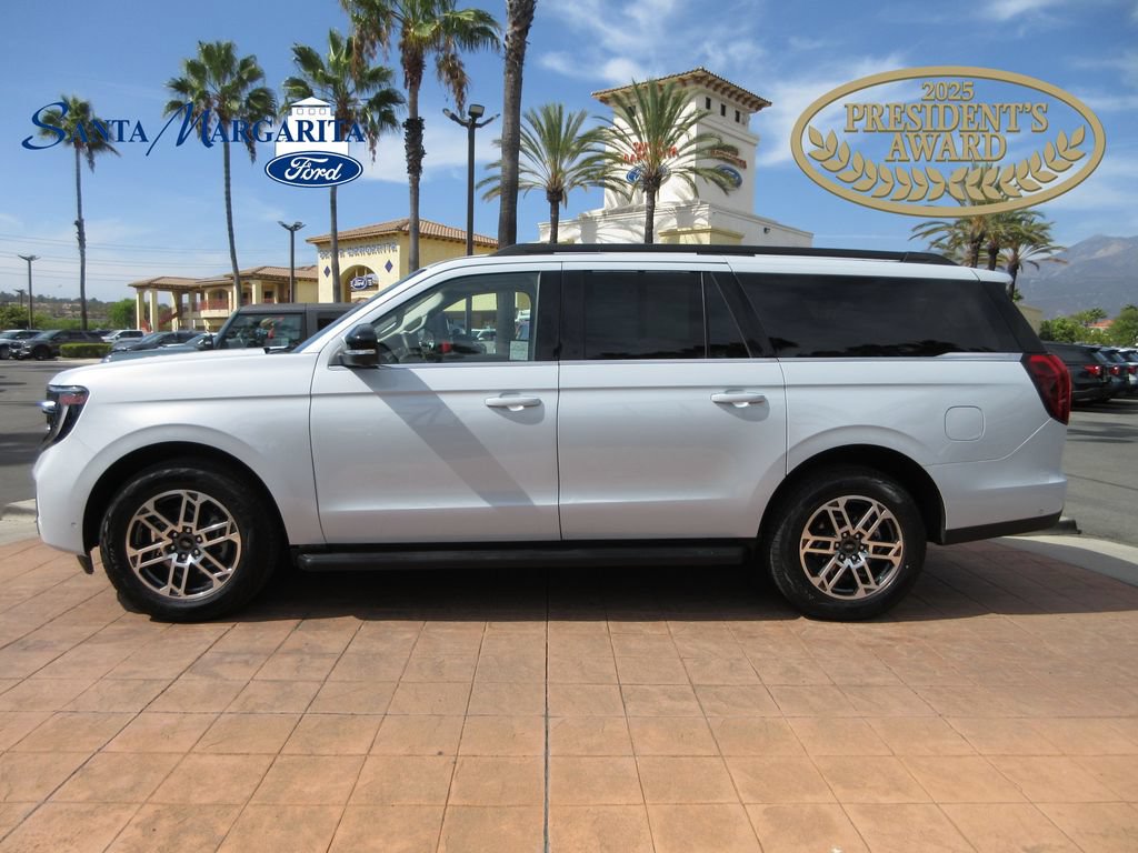 Certified 2025 Ford Expedition Max Active AWD/4WD image 1