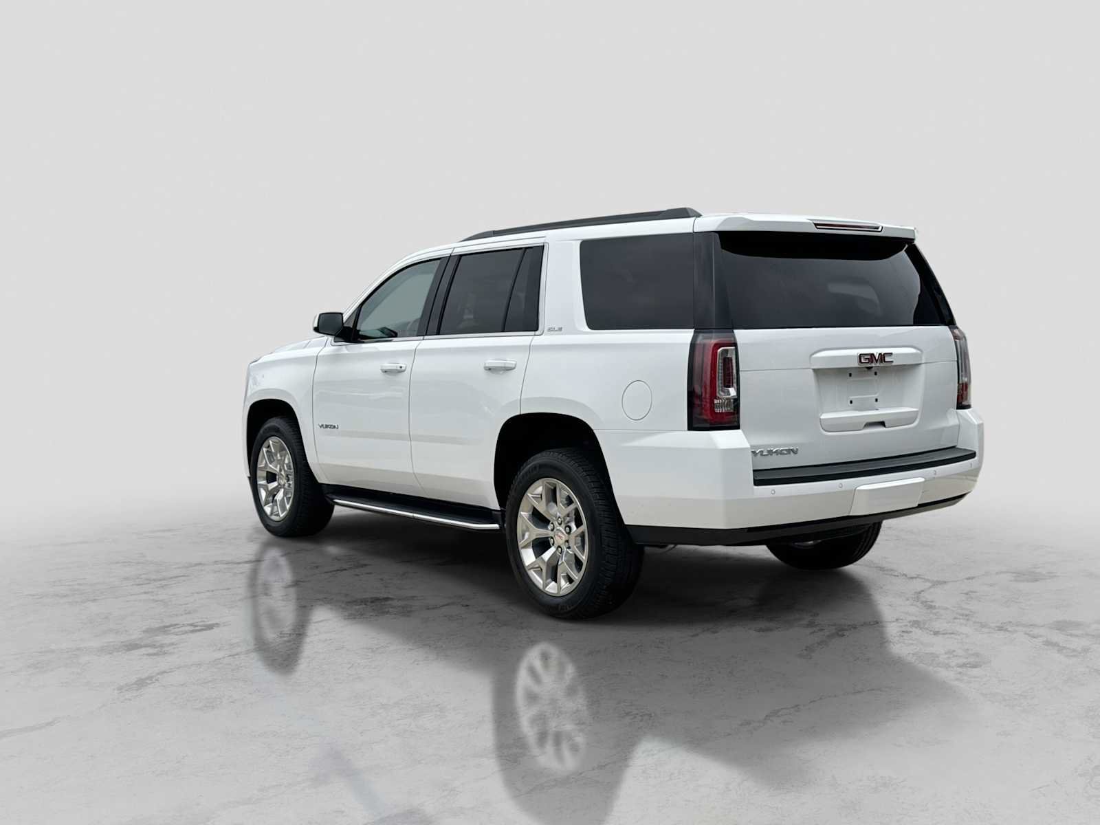 Used 2020 GMC Yukon SLE w/ SLE Value Package AWD/4WD image 4