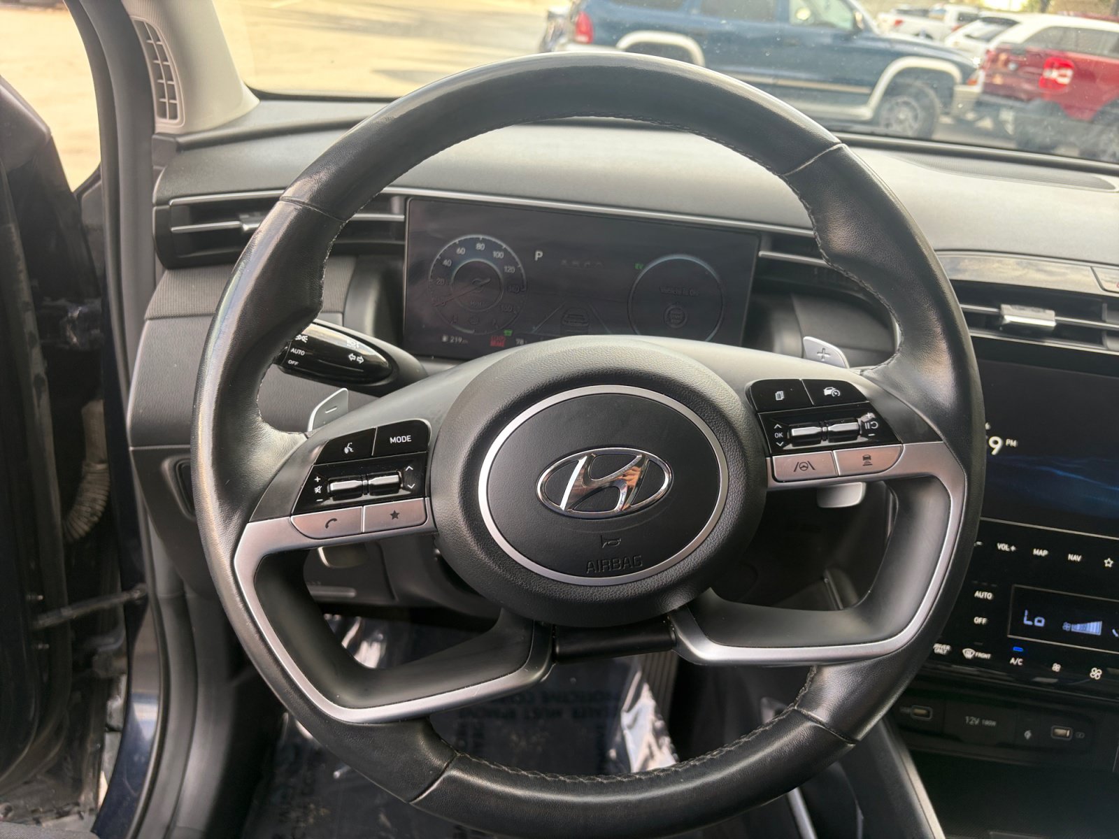 Used 2023 Hyundai Tucson Limited AWD/4WD image 9