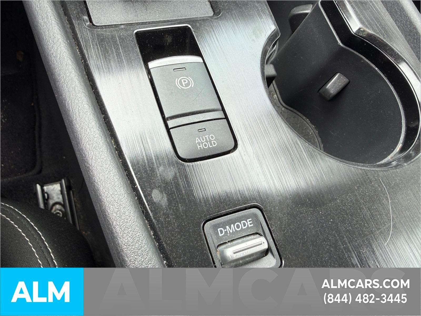 Used 2025 Nissan Rogue SV FWD image 18