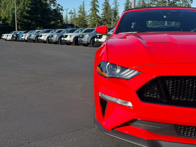 Certified 2019 Ford Mustang GT Premium w/ GT Performance Package RWD image 9