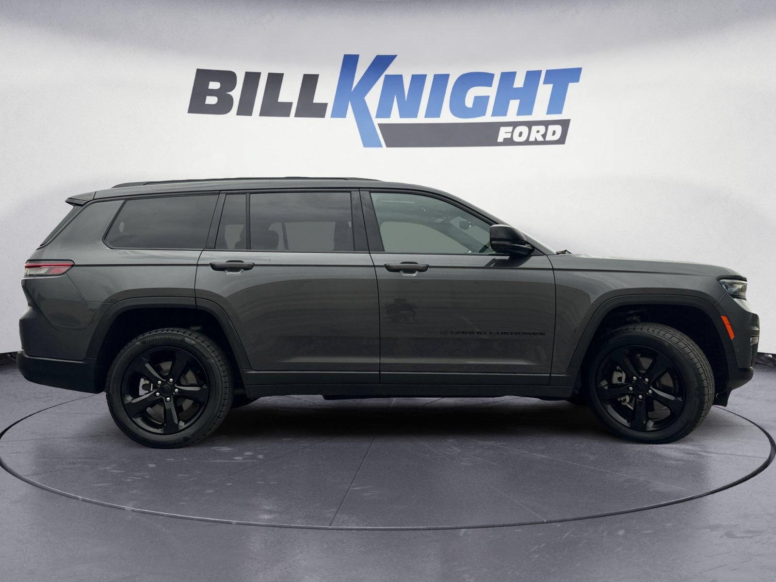 Used 2025 Jeep Grand Cherokee L Limited w/ Luxury Tech Group II AWD/4WD image 6