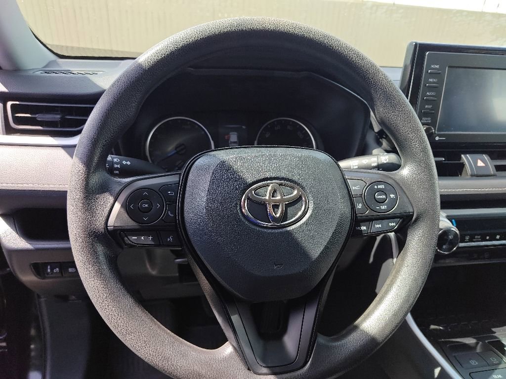 Used 2022 Toyota RAV4 LE AWD/4WD image 12