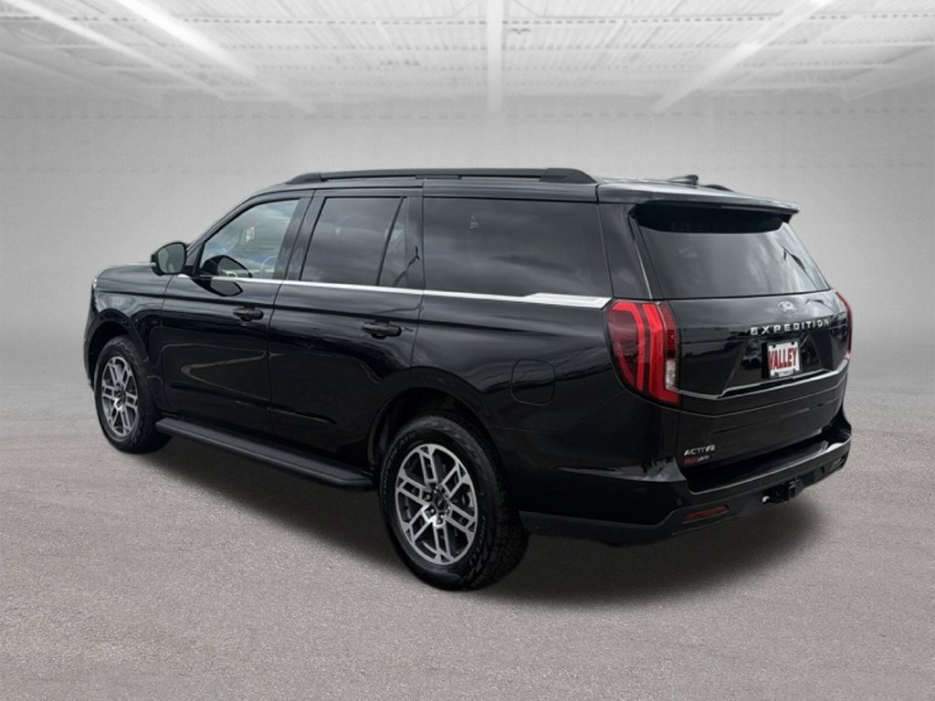 Certified 2026 Ford Expedition Active AWD/4WD image 10