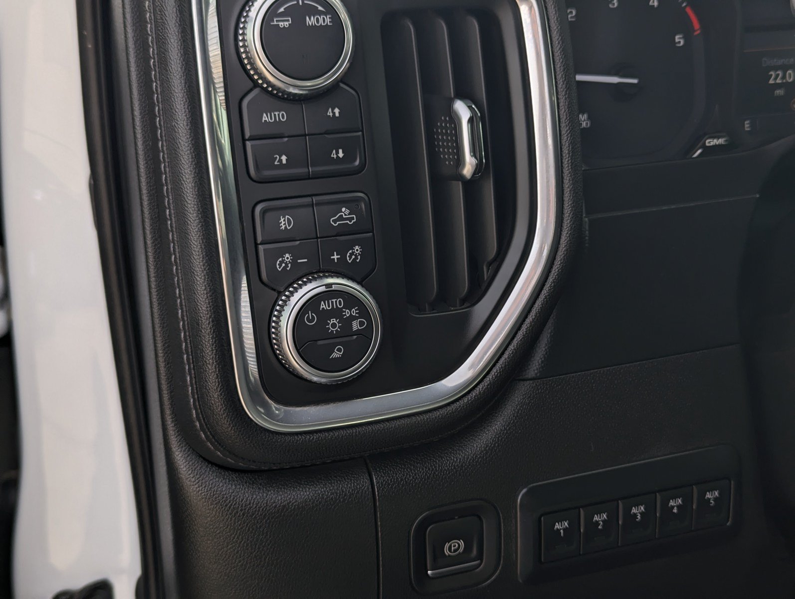 Used 2021 GMC Sierra 3500 SLT w/ SLT Premium Package AWD/4WD image 13