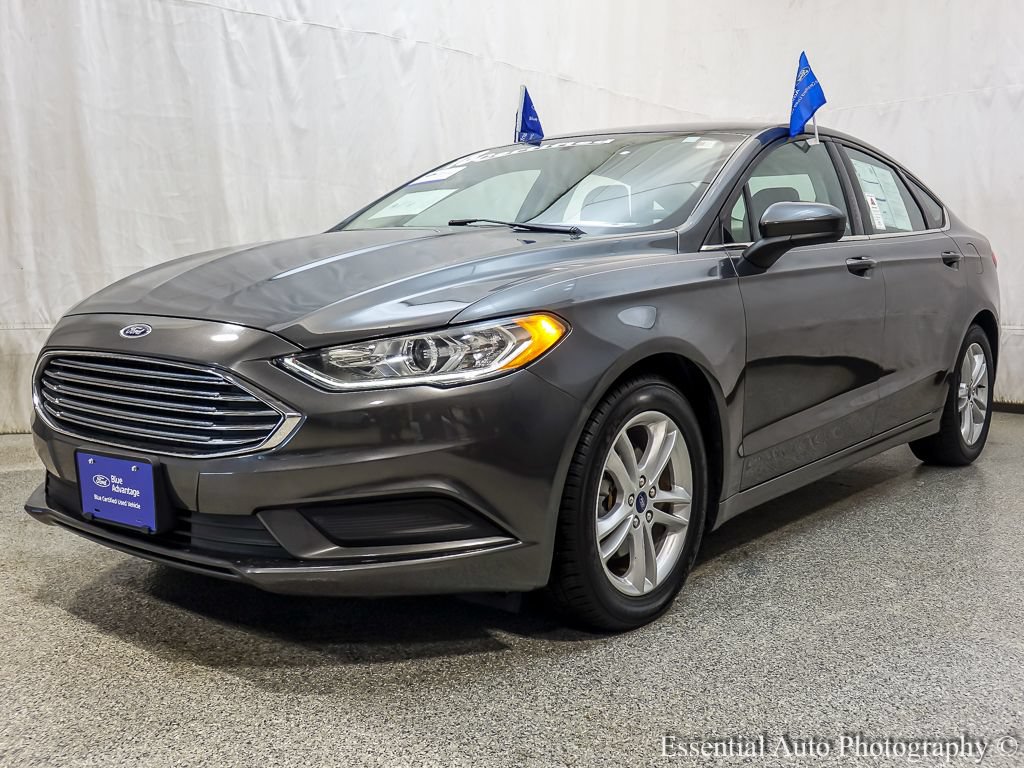 Certified 2018 Ford Fusion SE w/ Fusion SE Technology Package FWD image 2