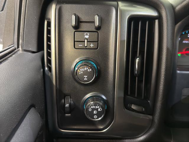 Used 2018 Chevrolet Silverado 1500 LT w/ All Star Edition image 16