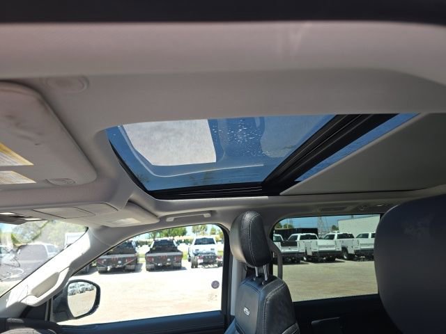 Certified 2025 Ford Expedition Platinum AWD/4WD image 9