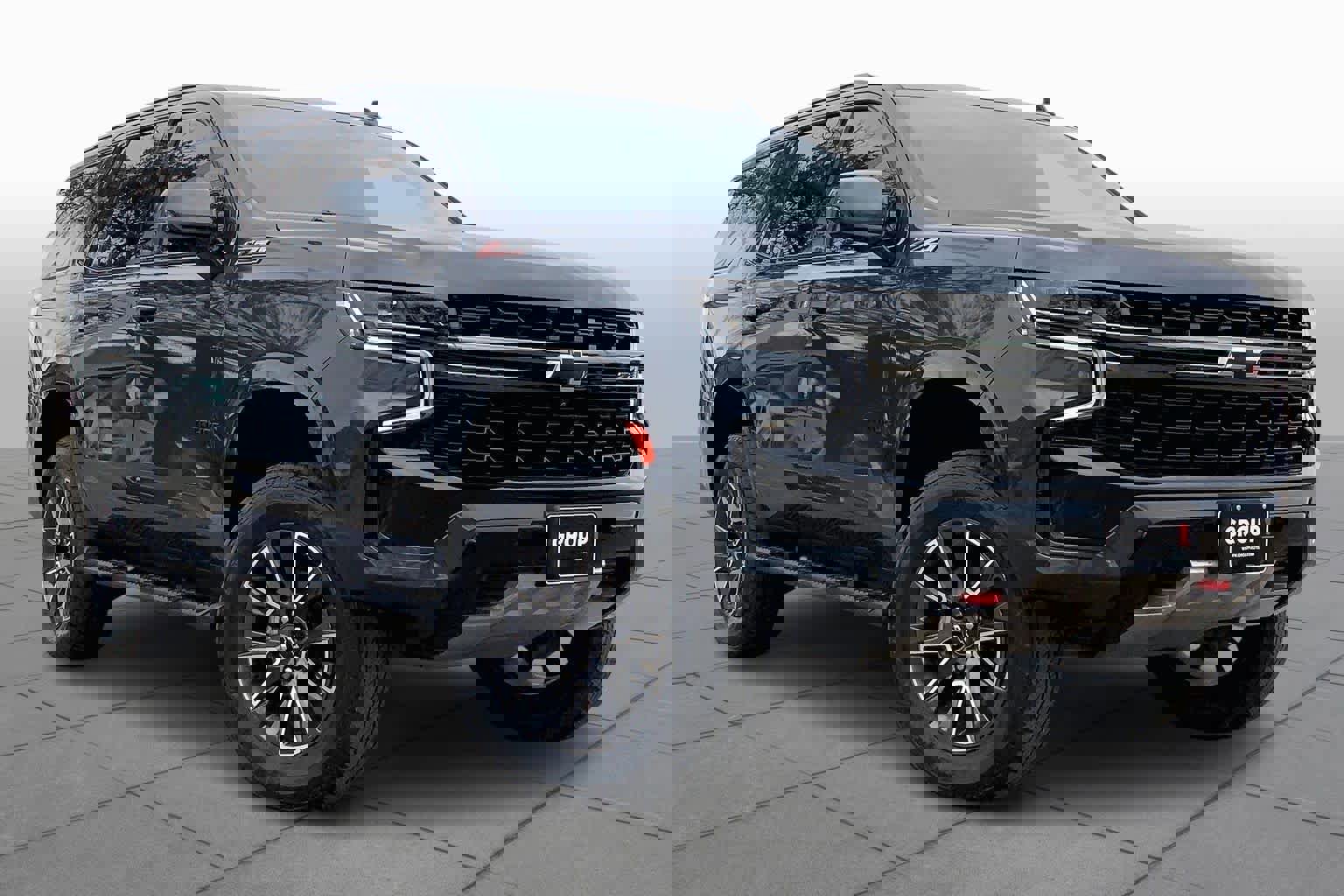 Used 2021 Chevrolet Tahoe Z71 w/ Z71 Signature Package image 2