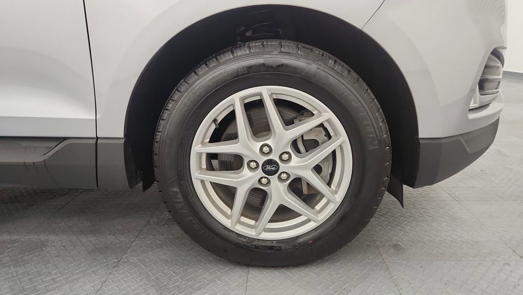 Certified 2024 Ford Edge SEL w/ Convenience Package image 25