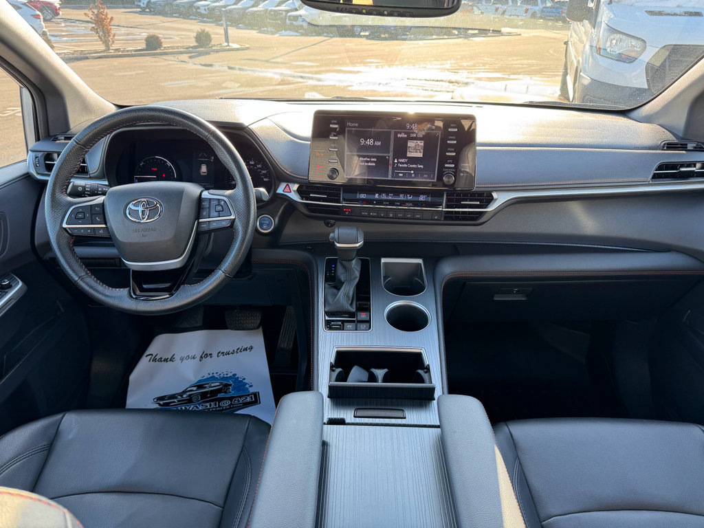 Used 2021 Toyota Sienna XSE image 27