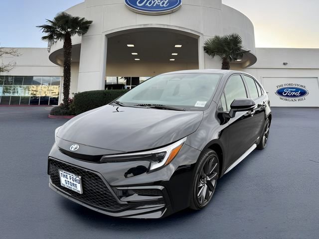 Used 2024 Toyota Corolla SE w/ SE Package image 7