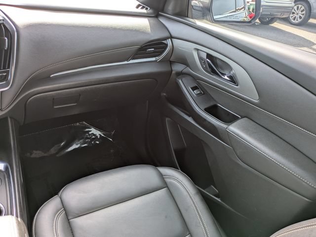 Used 2023 Chevrolet Traverse LT FWD image 17