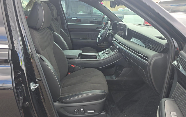 Used 2025 Hyundai Palisade Calligraphy AWD/4WD image 6