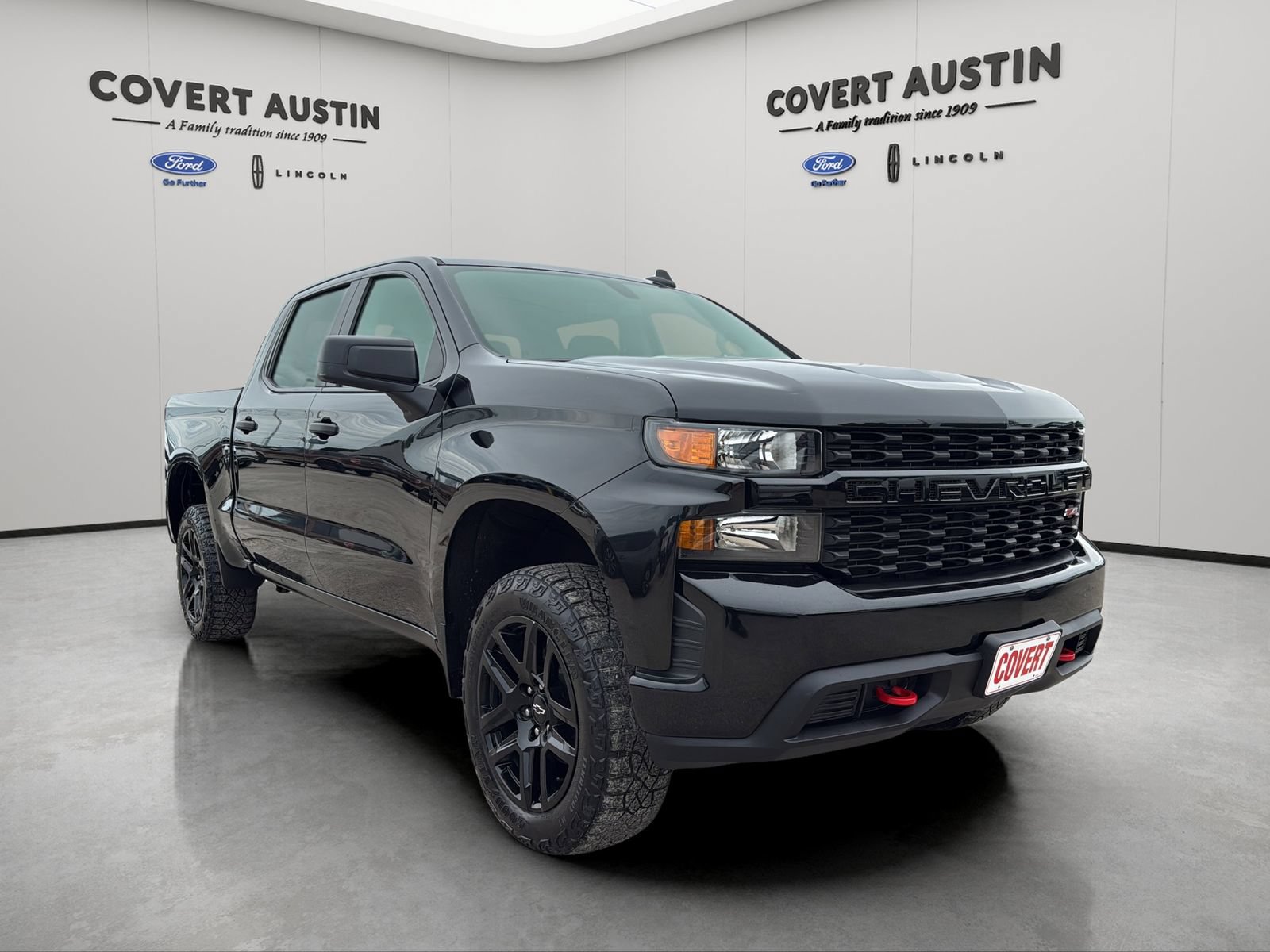 Used 2022 Chevrolet Silverado 1500 Custom Trail Boss w/ Midnight Edition AWD/4WD image 7