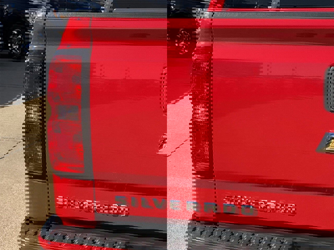 Used 2018 Chevrolet Silverado 1500 Custom w/ Texas Edition image 8