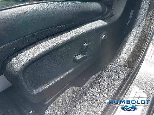 Used 2019 Chrysler 300 Limited AWD/4WD image 14