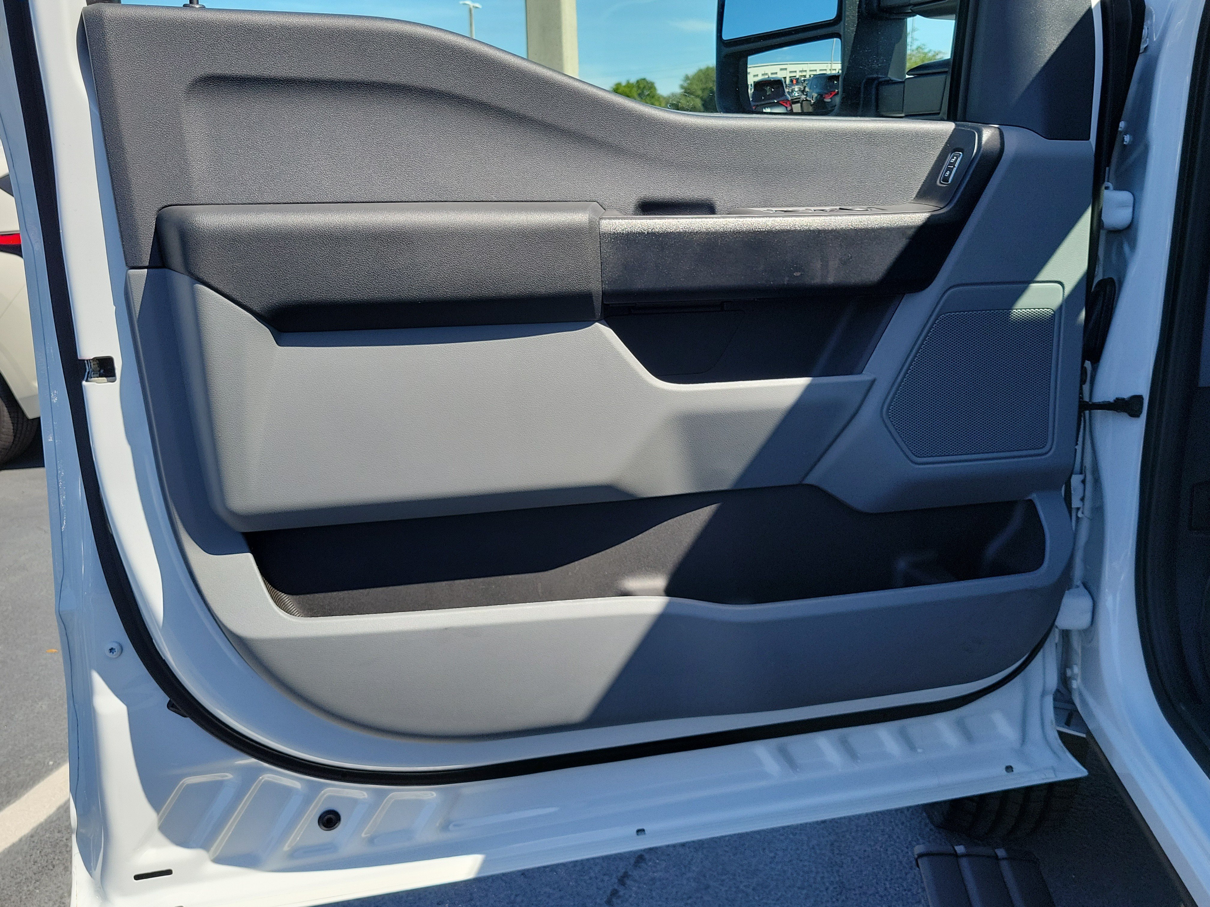 Certified 2025 Ford F350 XL AWD/4WD image 15