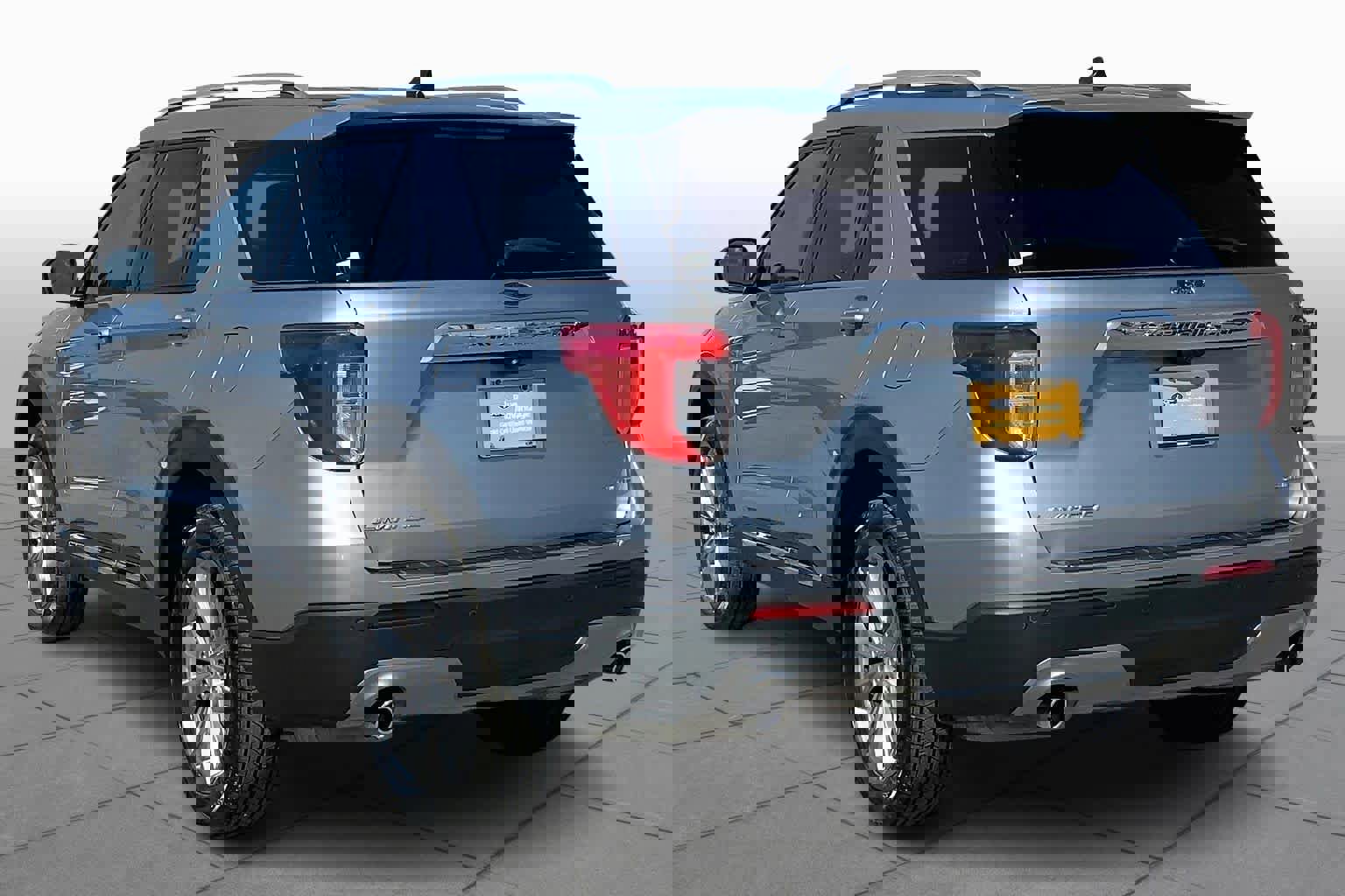 Certified 2023 Ford Explorer Limited image 4