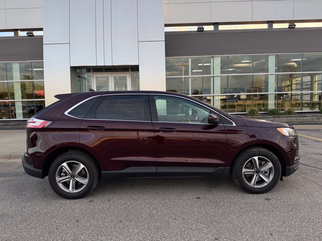 Certified 2024 Ford Edge SEL w/ Convenience Package AWD/4WD image 45
