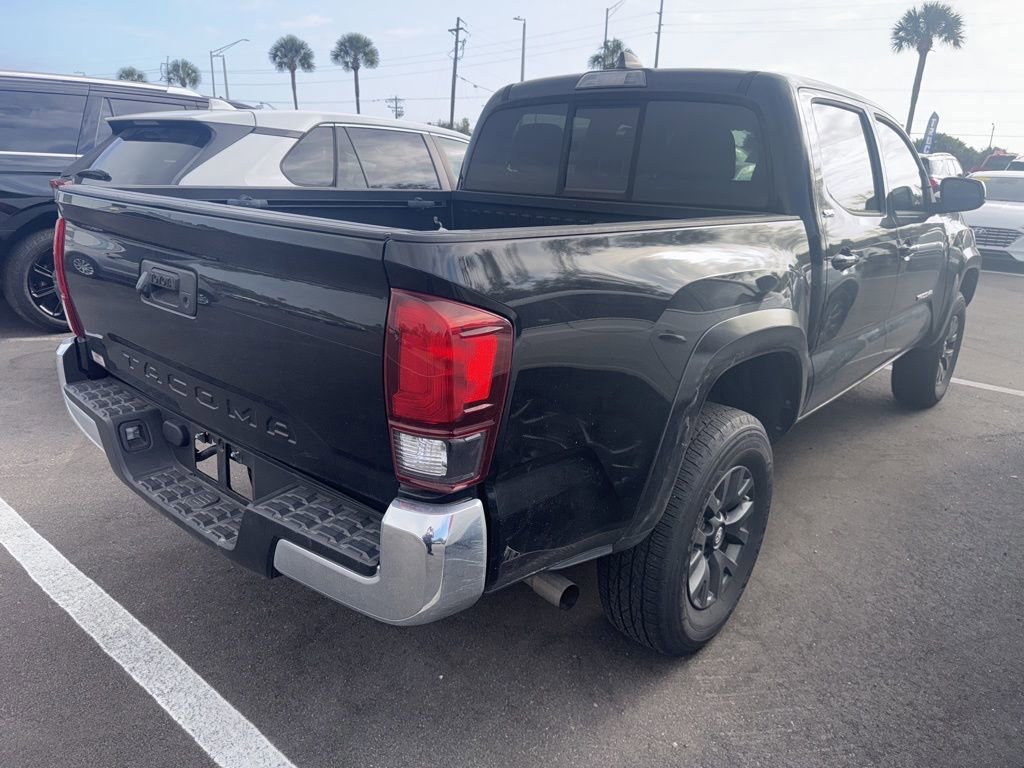 Used 2022 Toyota Tacoma SR5 w/ SR5 Appearance Package (SM) image 3
