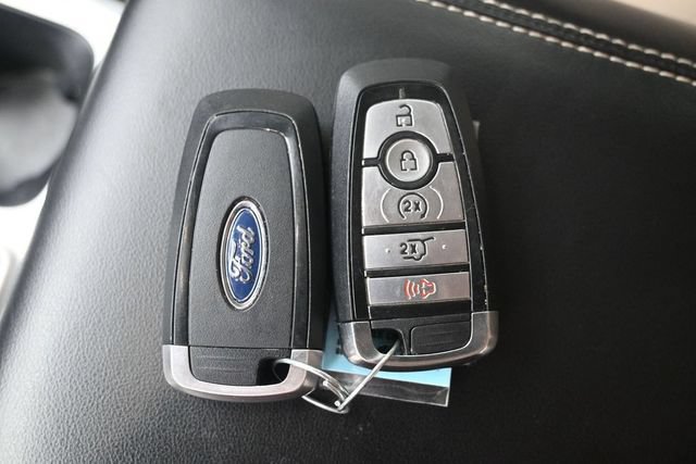 Certified 2020 Ford Explorer Limited AWD/4WD image 17