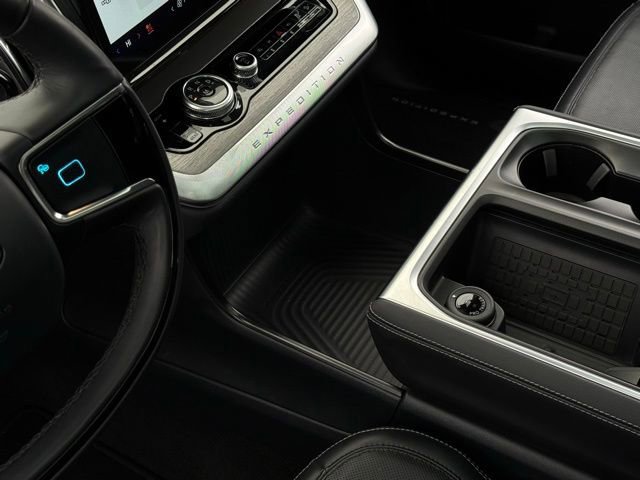 Certified 2025 Ford Expedition Platinum image 49