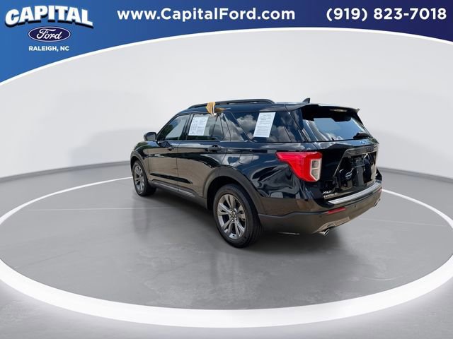 Certified 2022 Ford Explorer XLT w/ Equipment Group 202A image 4