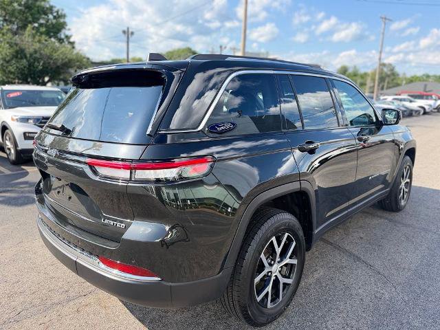 Used 2023 Jeep Grand Cherokee Limited AWD/4WD image 8
