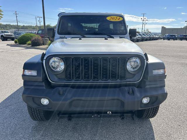 Used 2024 Jeep Wrangler Unlimited Sport AWD/4WD image 9