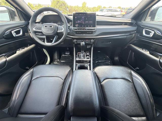 Used 2026 Jeep Compass Limited AWD/4WD image 16