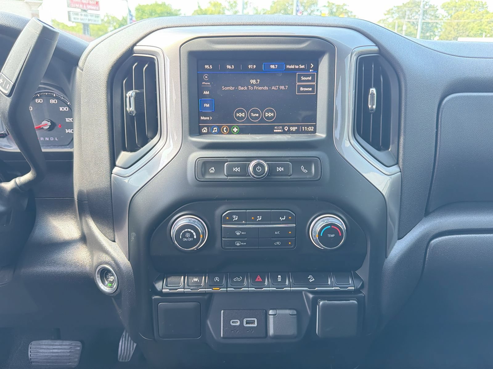 Used 2022 Chevrolet Silverado 1500 Custom Trail Boss AWD/4WD image 33