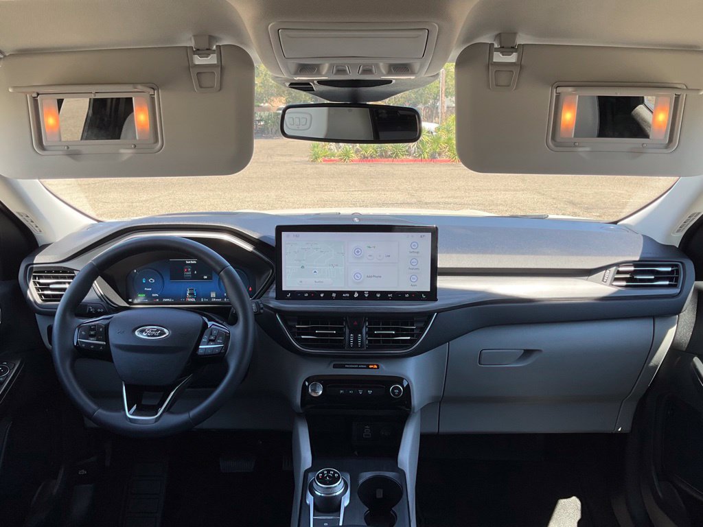 Certified 2024 Ford Escape SE w/ PHEV Premium Package FWD image 28