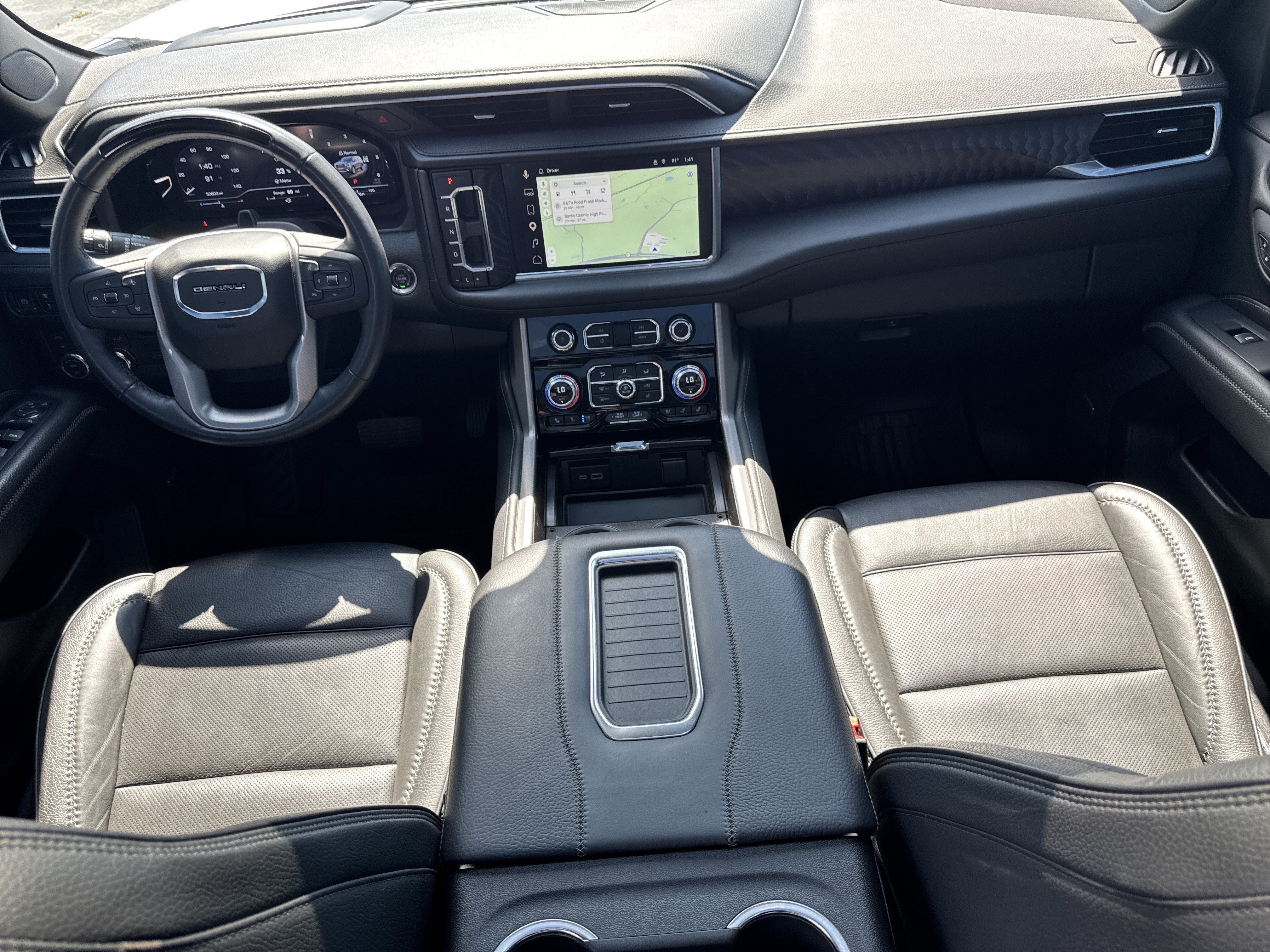 Used 2024 GMC Yukon XL Denali w/ Advanced Technology Package AWD/4WD image 29