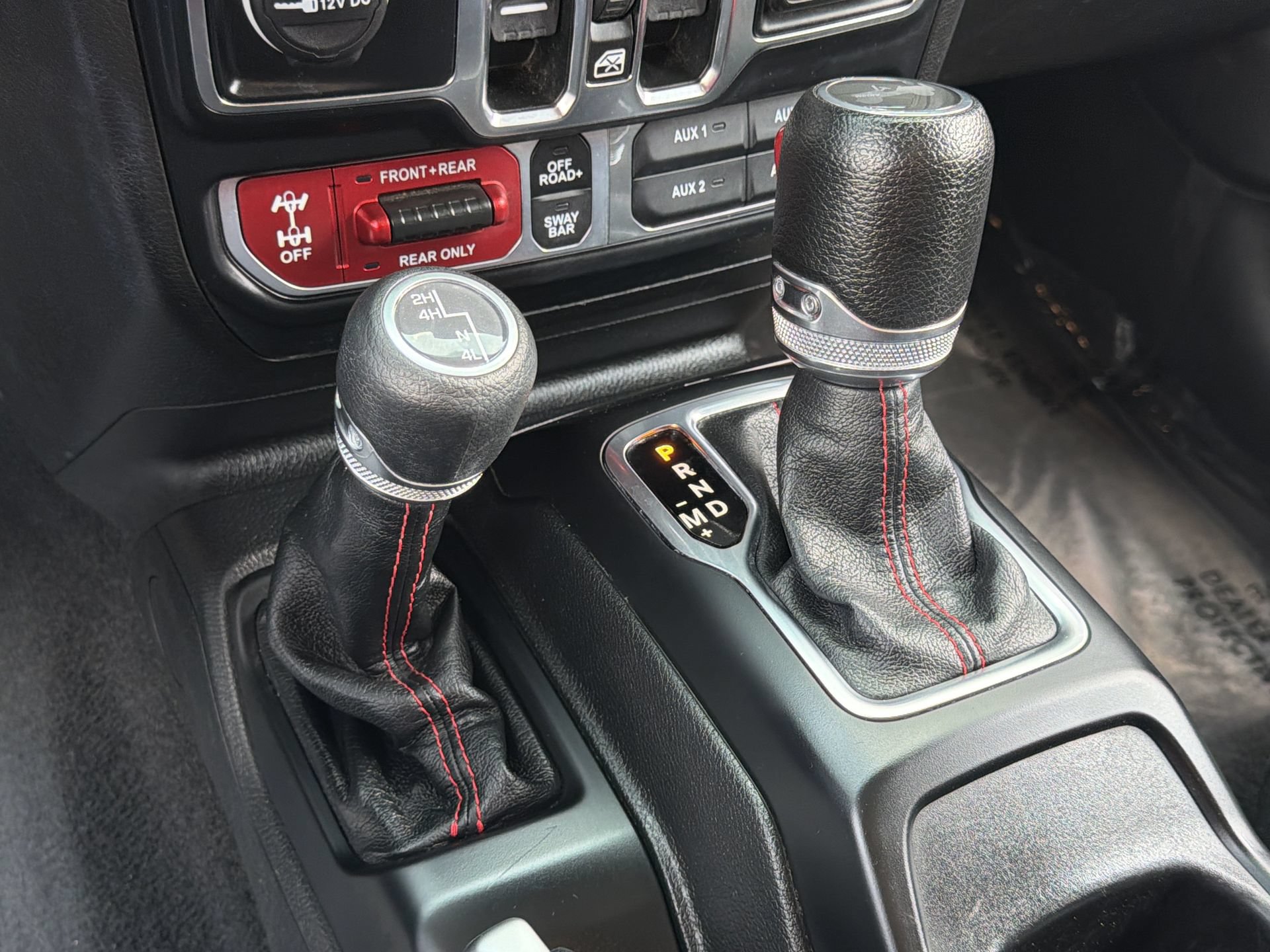 Used 2023 Jeep Wrangler Unlimited Rubicon AWD/4WD image 13