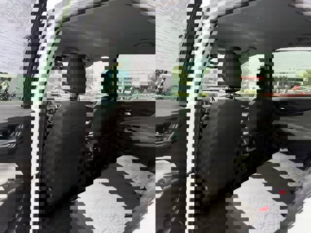 Used 2022 Chevrolet Equinox LT w/ LPO, Floor Liner Package image 16