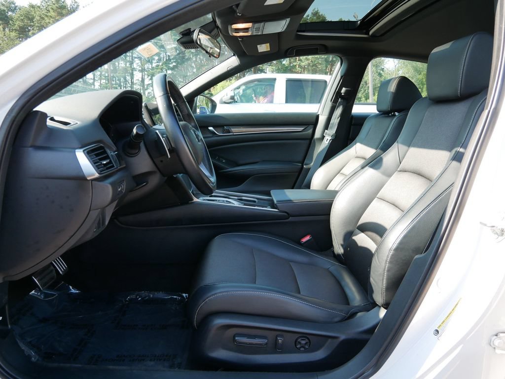 Used 2018 Honda Accord Sport image 14