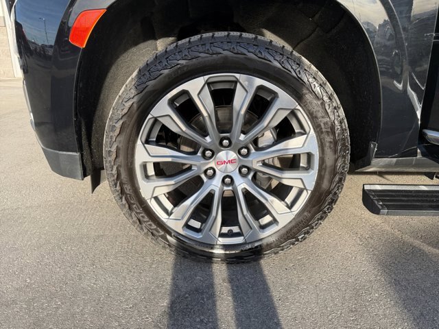 Used 2021 GMC Yukon XL Denali w/ Denali Ultimate Package AWD/4WD image 27