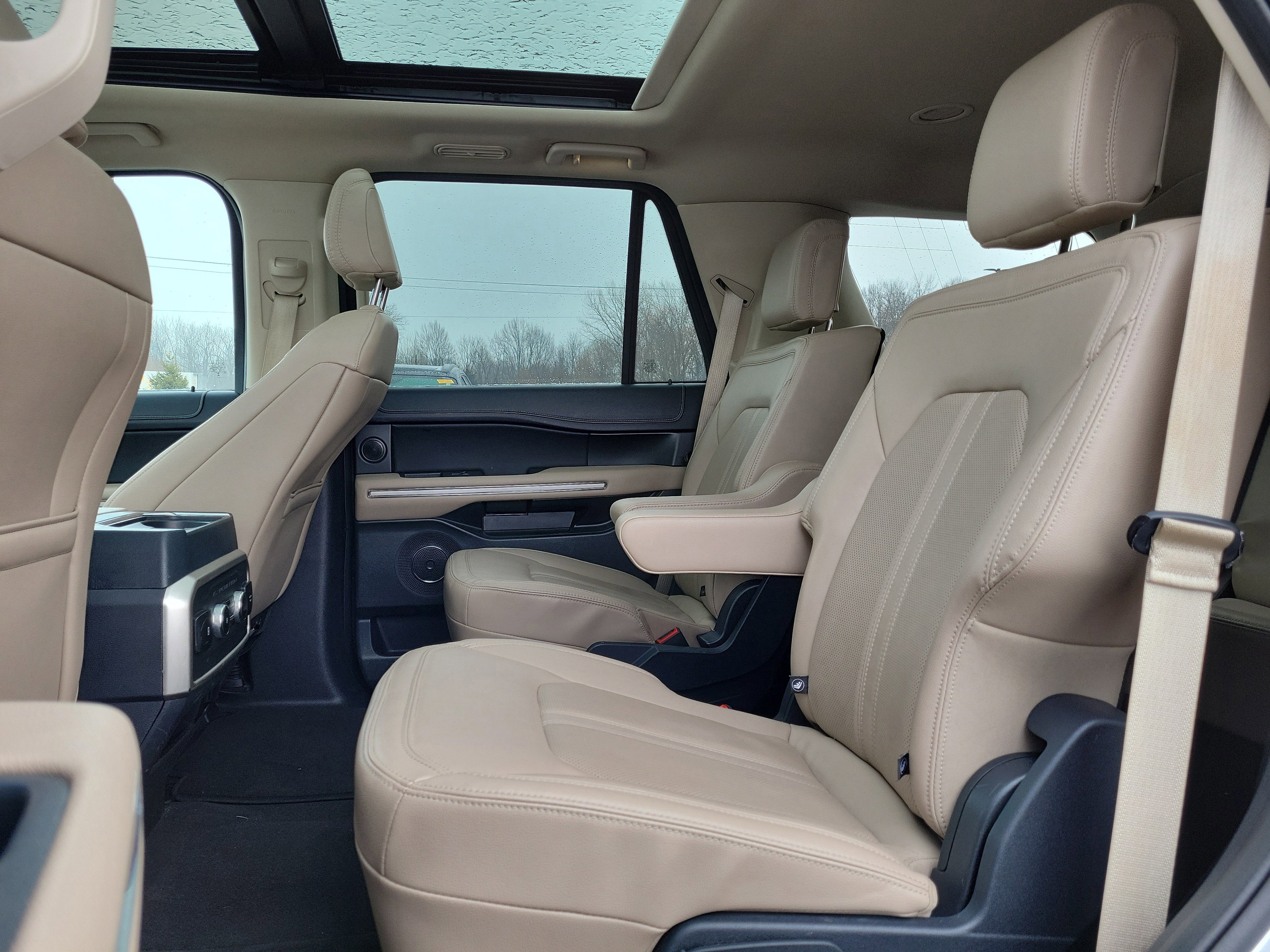 Certified 2024 Ford Expedition Limited image 10