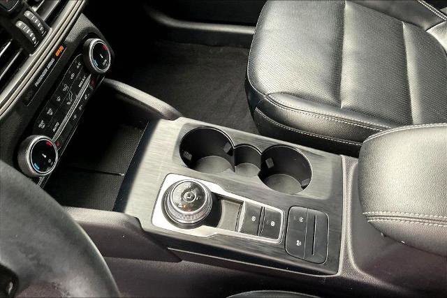 Certified 2022 Ford Escape SEL FWD image 18