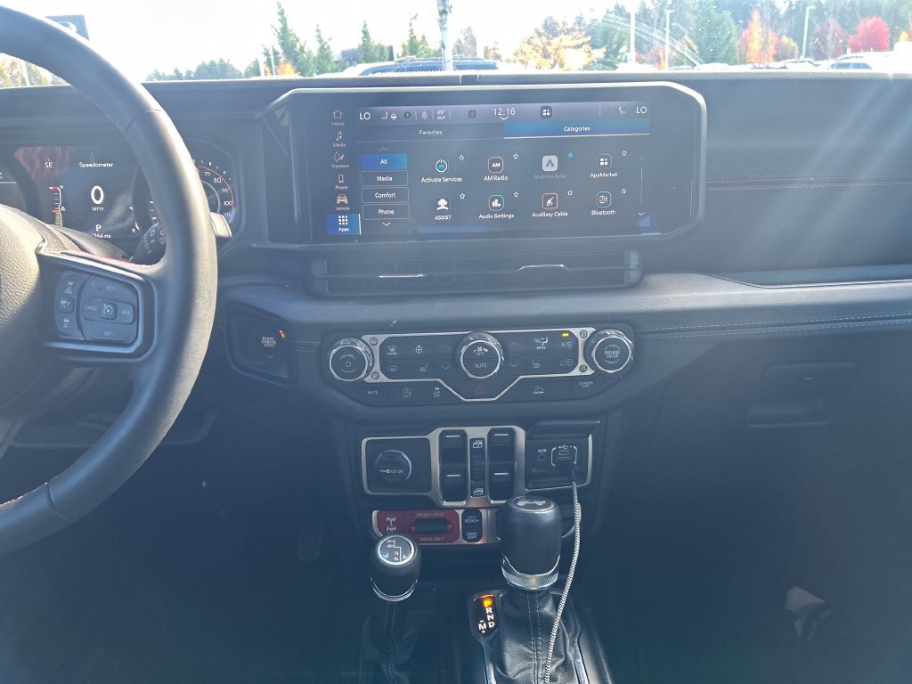 Used 2024 Jeep Wrangler Unlimited Rubicon w/ Convenience Group AWD/4WD image 25