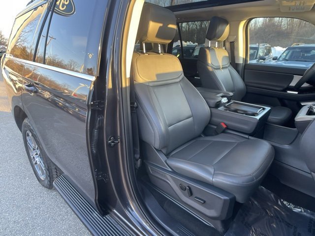 Certified 2025 Ford Expedition Active image 36